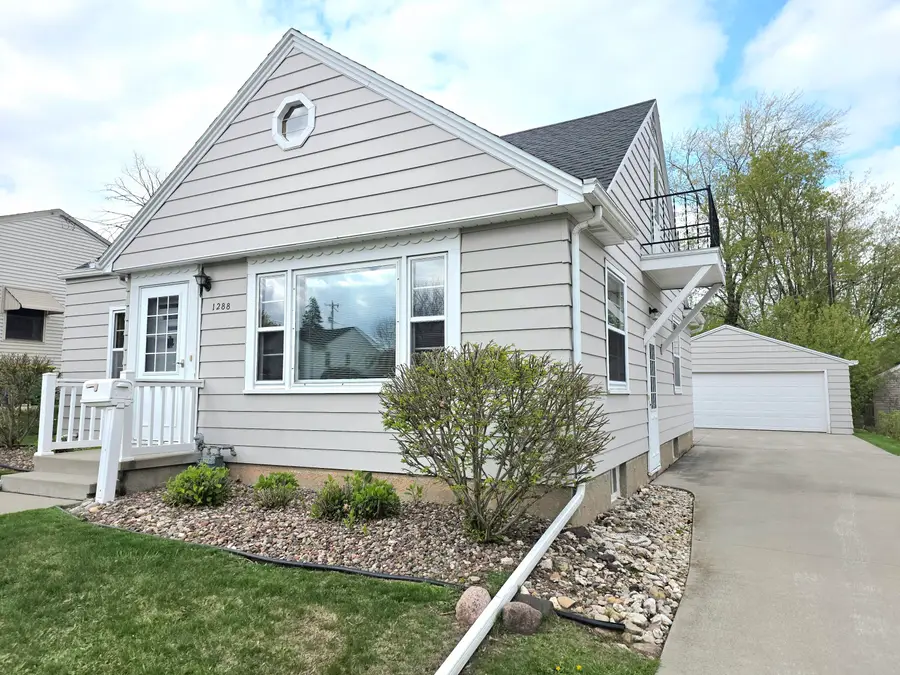 1288 Marian Ln, Green Bay, WI 54304 - #2