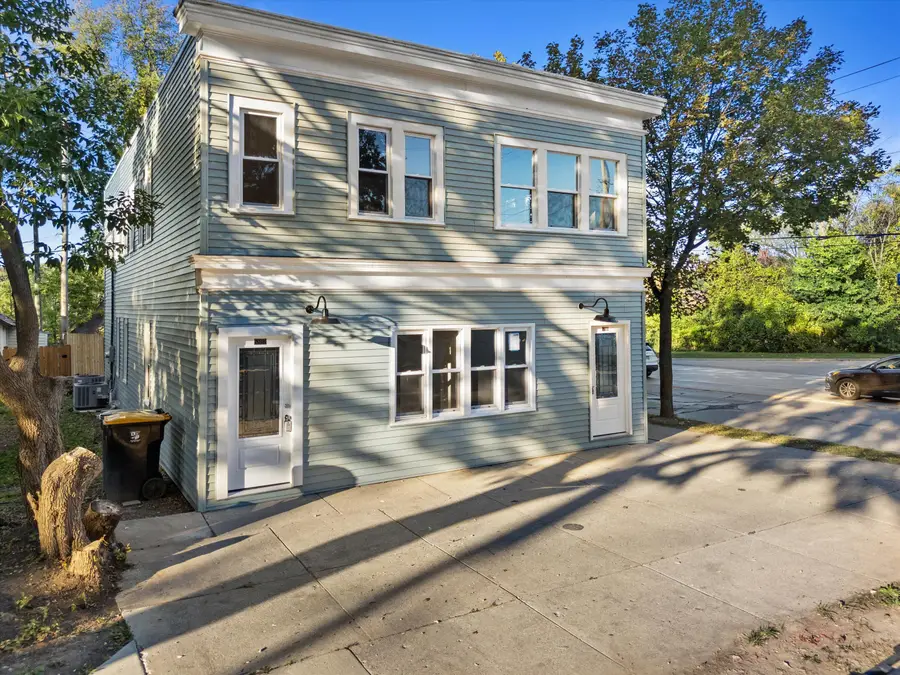 6800 Auburn Ave, Wauwatosa, WI 53213 - #2