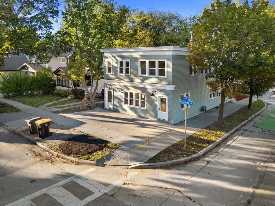 6800 Auburn Ave, Wauwatosa, WI 53213 - #3