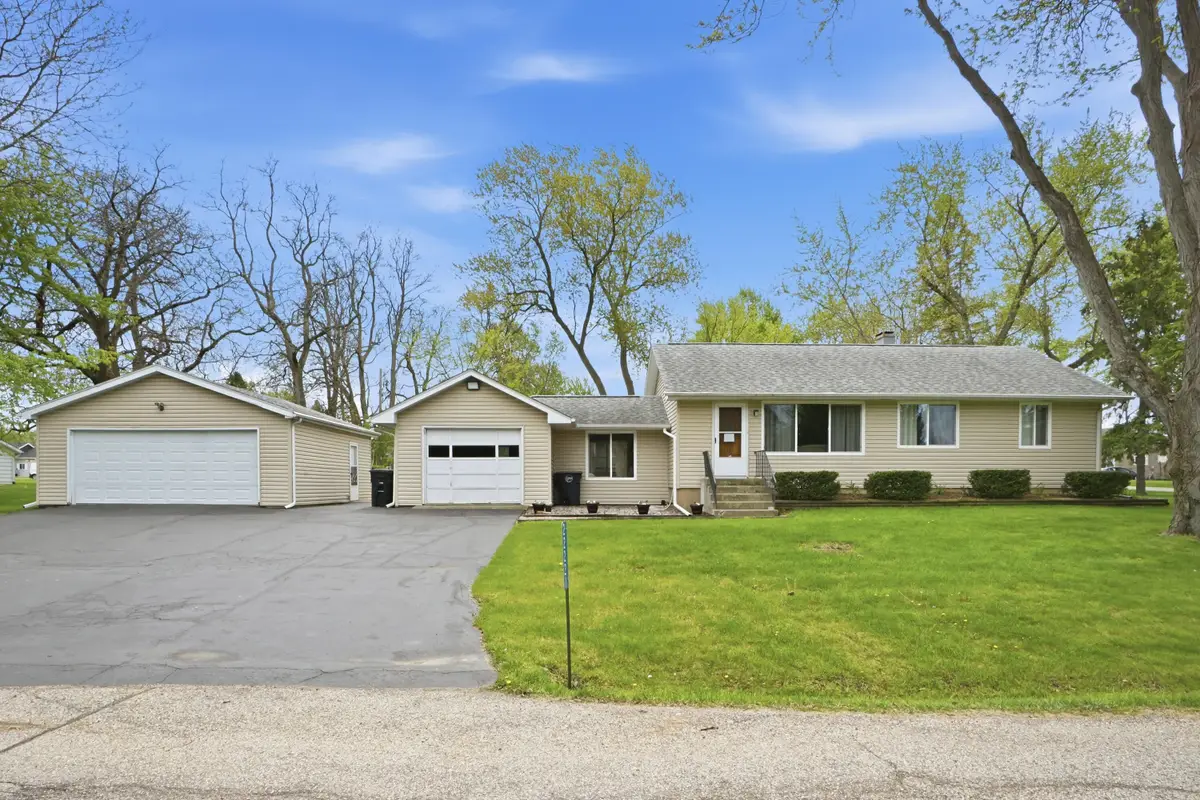 22221 121st St, Salem Lakes, WI 53104 - #1