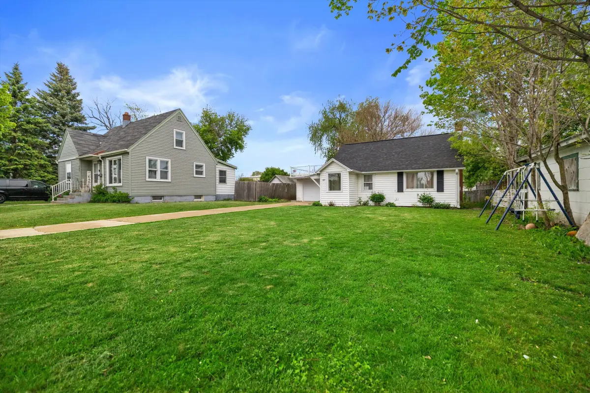 207 S Harrison St, Delavan, WI 53115 - #1