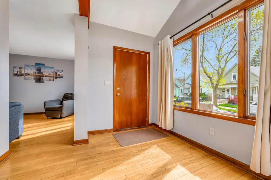 2932 S 8th St, Milwaukee, WI 53215 - #2