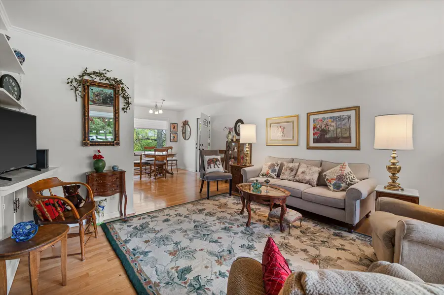901 Hawthorn Dr, Waukesha, WI 53188 - #2