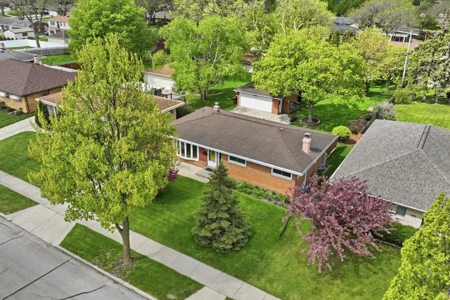 2801 S 72nd St, West Allis, WI 53219 - #3