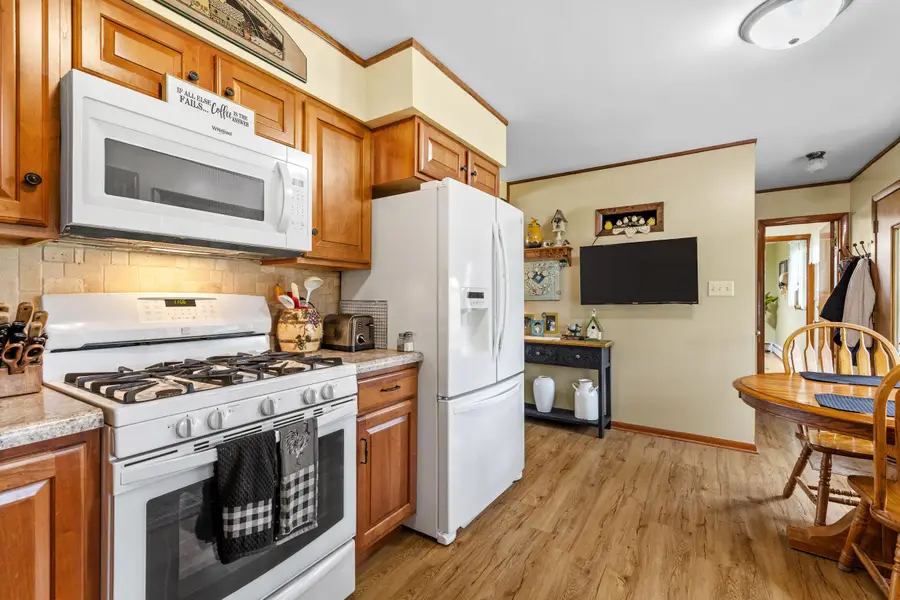 2211 Pleasant Ave, New Holstein, WI 53061 - #3