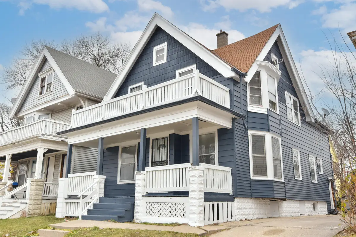 2972 N 28th St, Milwaukee, WI 53210 - #1