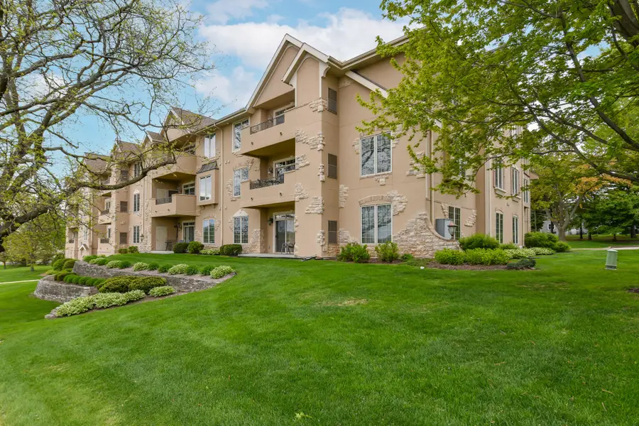 2912 N University Dr, Waukesha, WI 53188 - #3