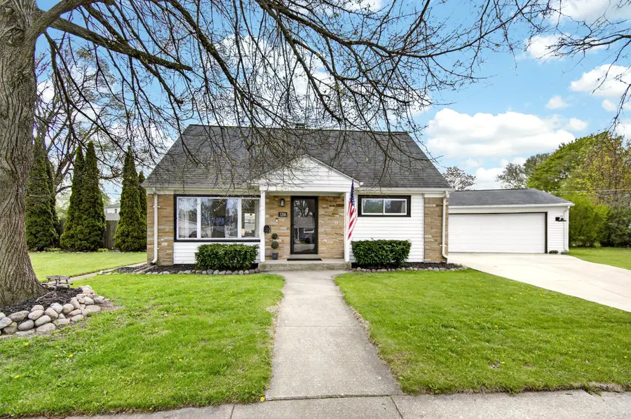 3206 Lakeview Cir, Racine, WI 53402 - #2