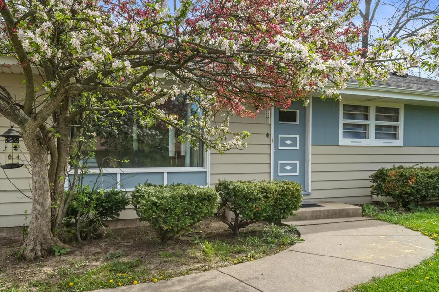 5427 W Spring Ln, Milwaukee, WI 53223 - #2