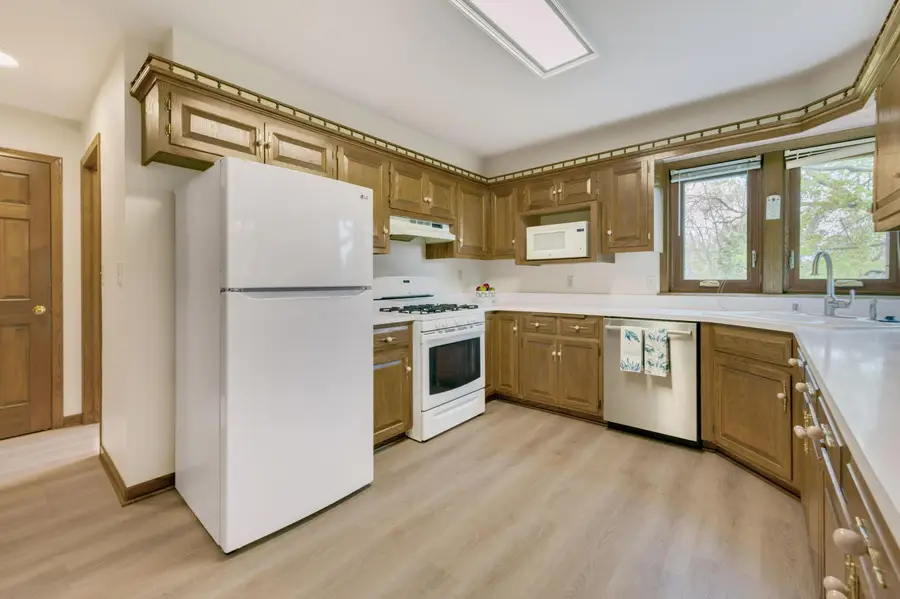 W52N618 Highland Dr, Cedarburg, WI 53012 - #3