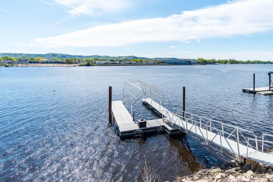 1812 Nakomis Ave, French Island, WI 54603 - #3