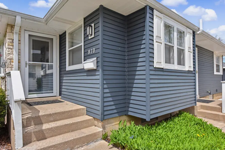 810 Carrington Ave, South Milwaukee, WI 53172 - #2