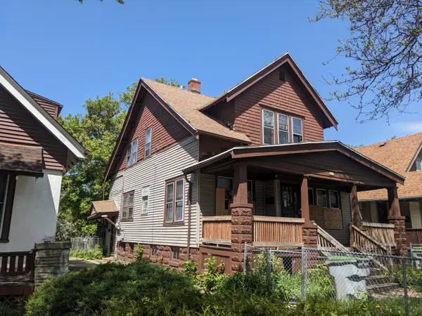 3737 N 24th Pl, Milwaukee, WI 53206