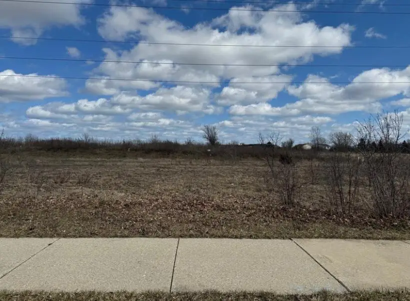 9316 N Burbank Ave, Milwaukee, WI 53224 - #3