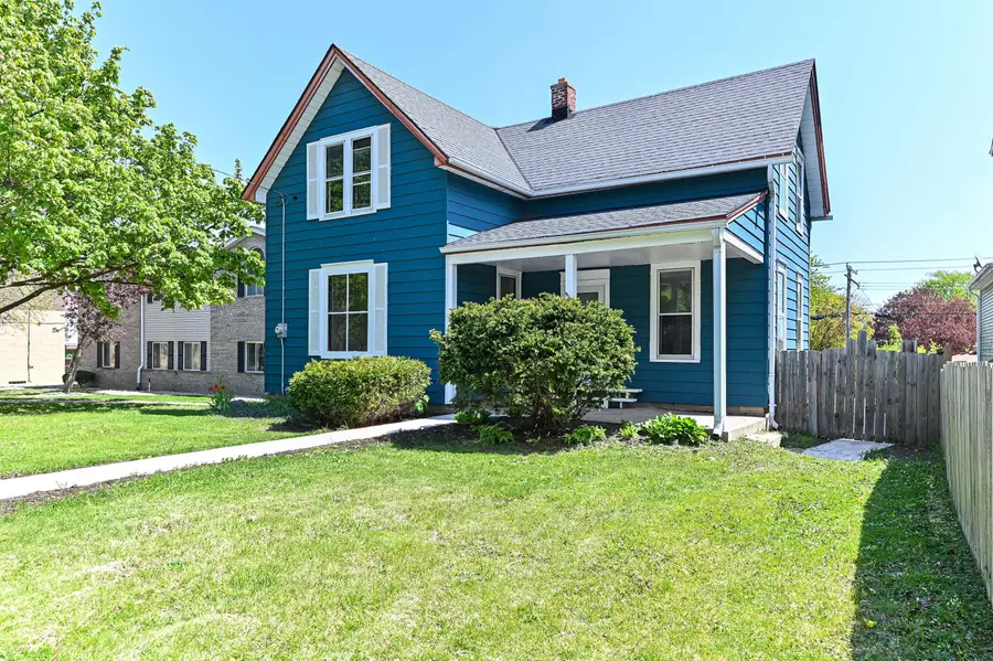 3270 S 92nd St, Milwaukee, WI 53227 - #3