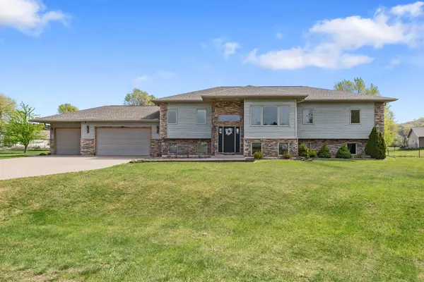 W7872 Amstel Ct, Holland, WI 54636