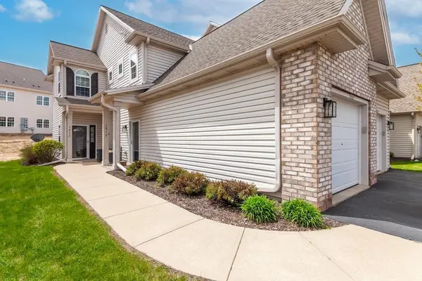 1817 Woodland Way, Slinger, WI 53086