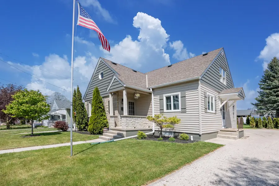 304 Fredonia Ave, Fredonia, WI 53021 - #2