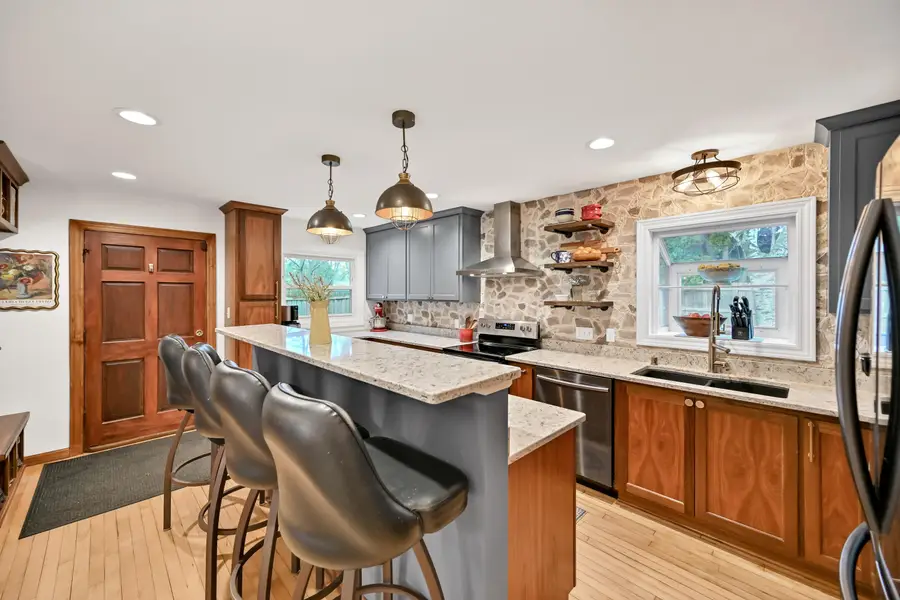 2500 W Hemlock Rd, Glendale, WI 53209 - #2