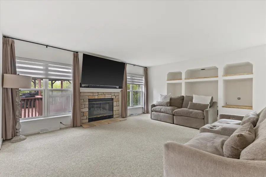 7589 S Pacific St, Franklin, WI 53132 - #3