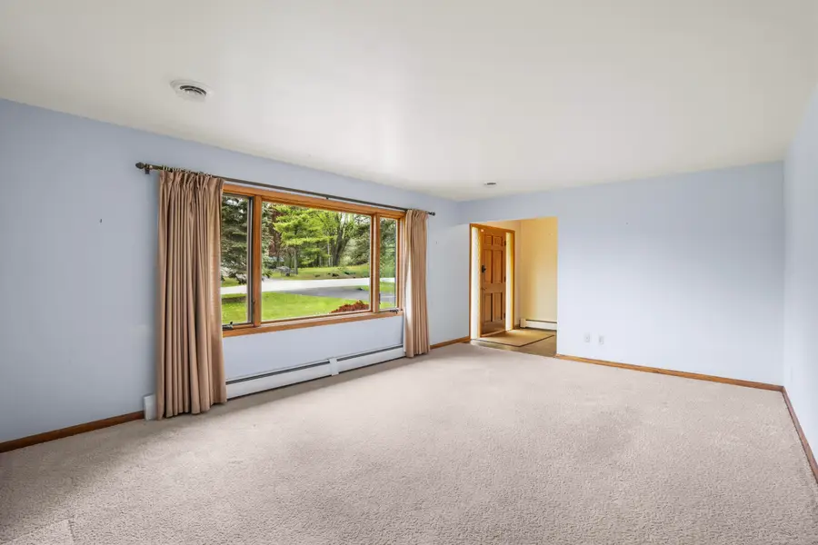 N3W27282 Arrowhead Trl, Pewaukee, WI 53188 - #3