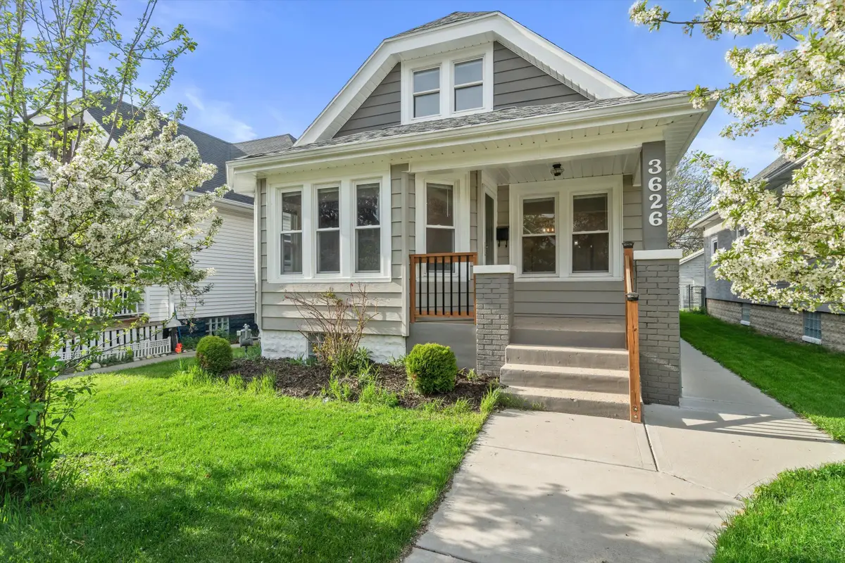 3626 W Maple St, Milwaukee, WI 53215 - #1