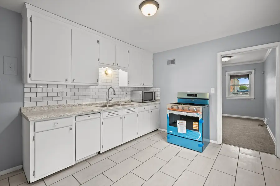 5359 N 33rd St, Milwaukee, WI 53209 - #3