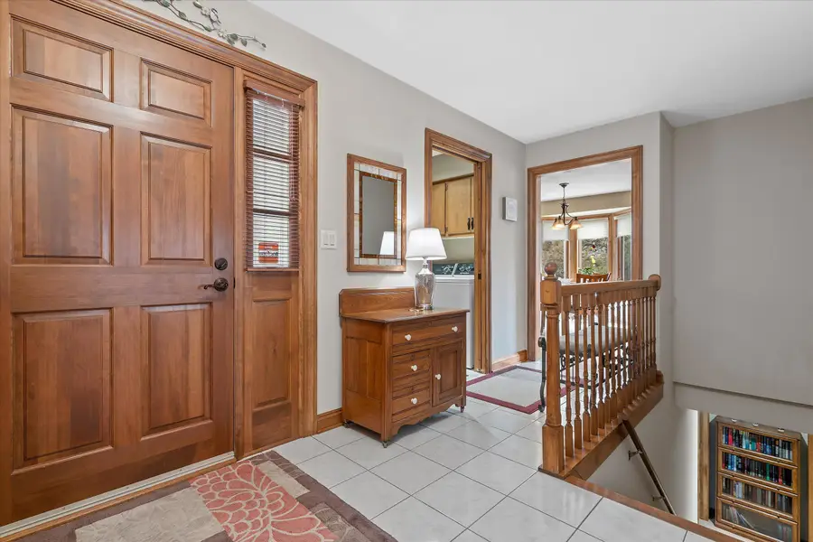 625 S Stonehedge Dr, Brookfield, WI 53045 - #2