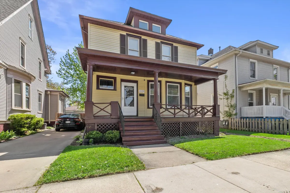 1529 Thurston Ave, Racine, WI 53405 - #1