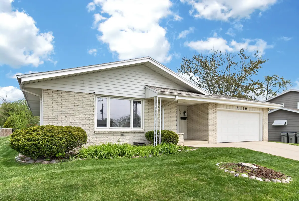 8810 W Petersik St, Milwaukee, WI 53224 - #1