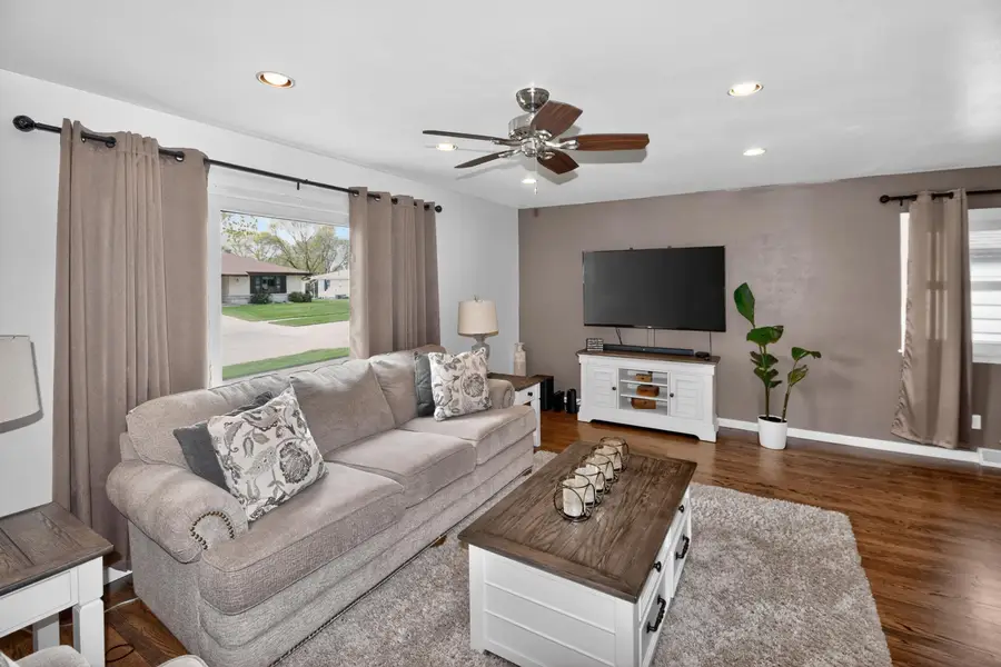 8810 W Petersik St, Milwaukee, WI 53224 - #3