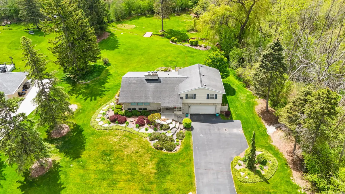 N68W15321 Prudence Dr, Menomonee Falls, WI 53051 - #1