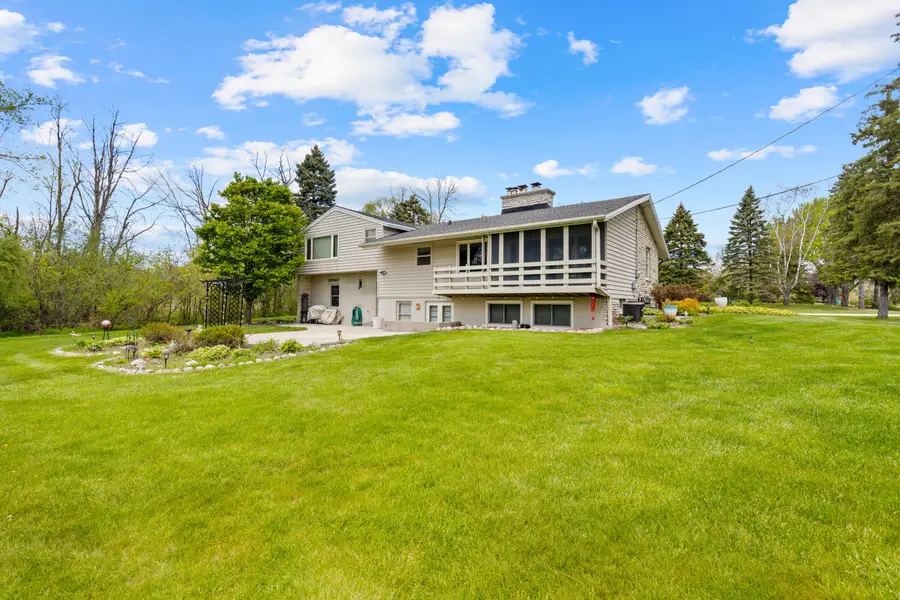 N68W15321 Prudence Dr, Menomonee Falls, WI 53051 - #3
