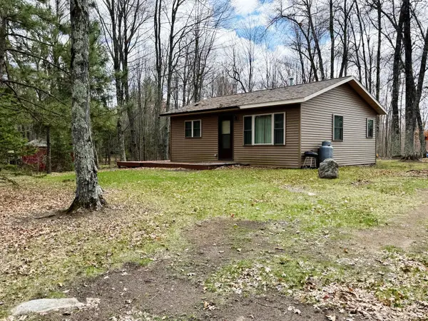 W11565 Archer Ln, Stephenson, WI 54114