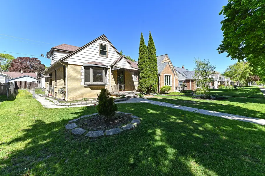 3015 N 87th St, Milwaukee, WI 53222 - #3