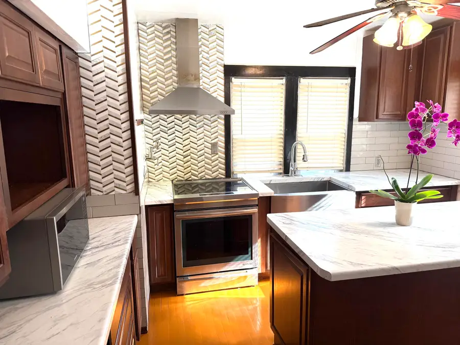1350 N 55th St, Milwaukee, WI 53208 - #2