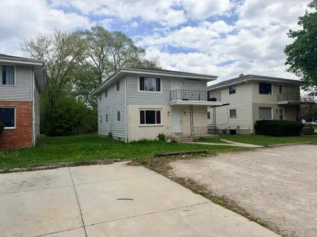 6408 N 58th St, Milwaukee, WI 53223 - #1