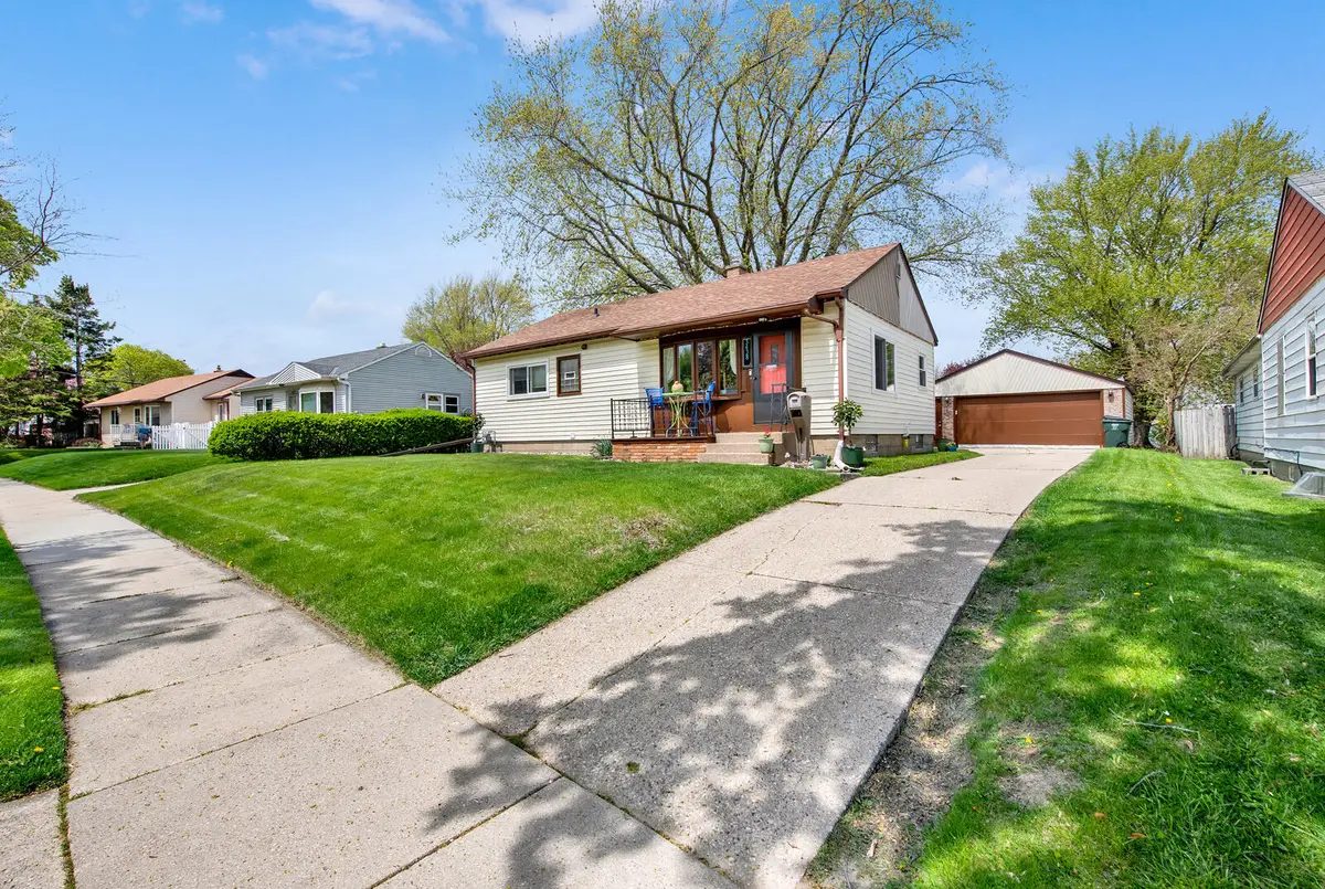 3438 E Denton Ave, Saint Francis, WI 53235 - #1