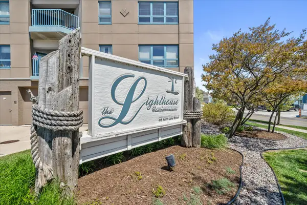 415 N Lake St, Port Washington, WI 53074