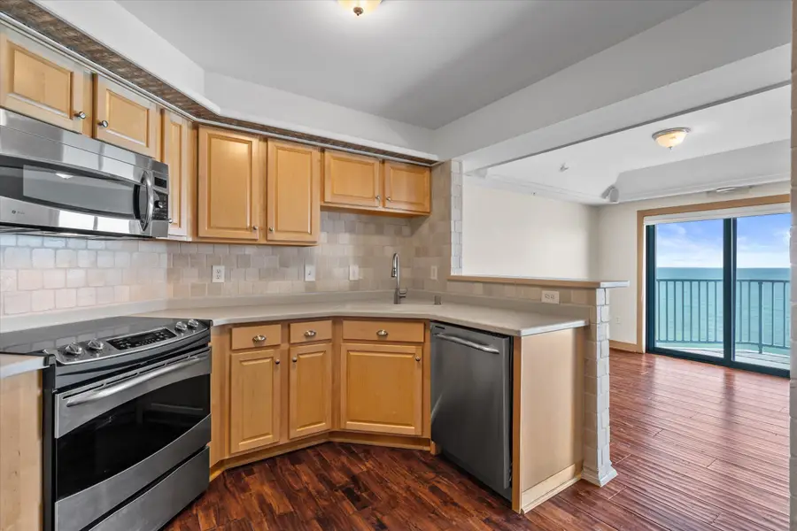 415 N Lake St, Port Washington, WI 53074 - #2