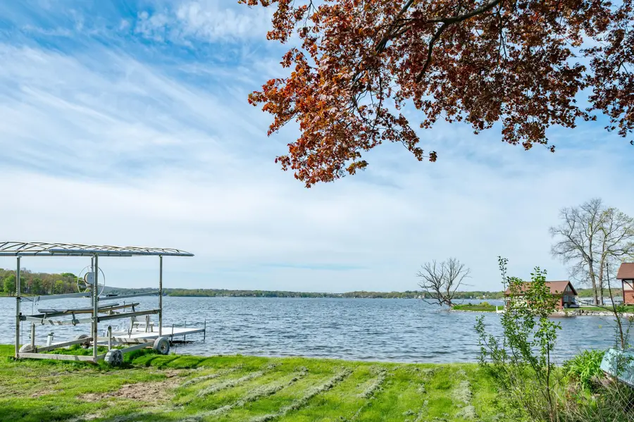 2717 Ridley Rd, Delafield, WI 53029 - #3