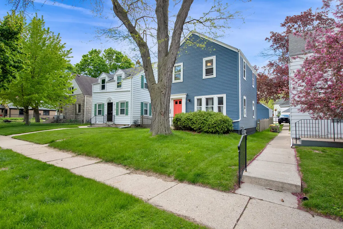 3725 S Logan Ave, Milwaukee, WI 53207 - #1
