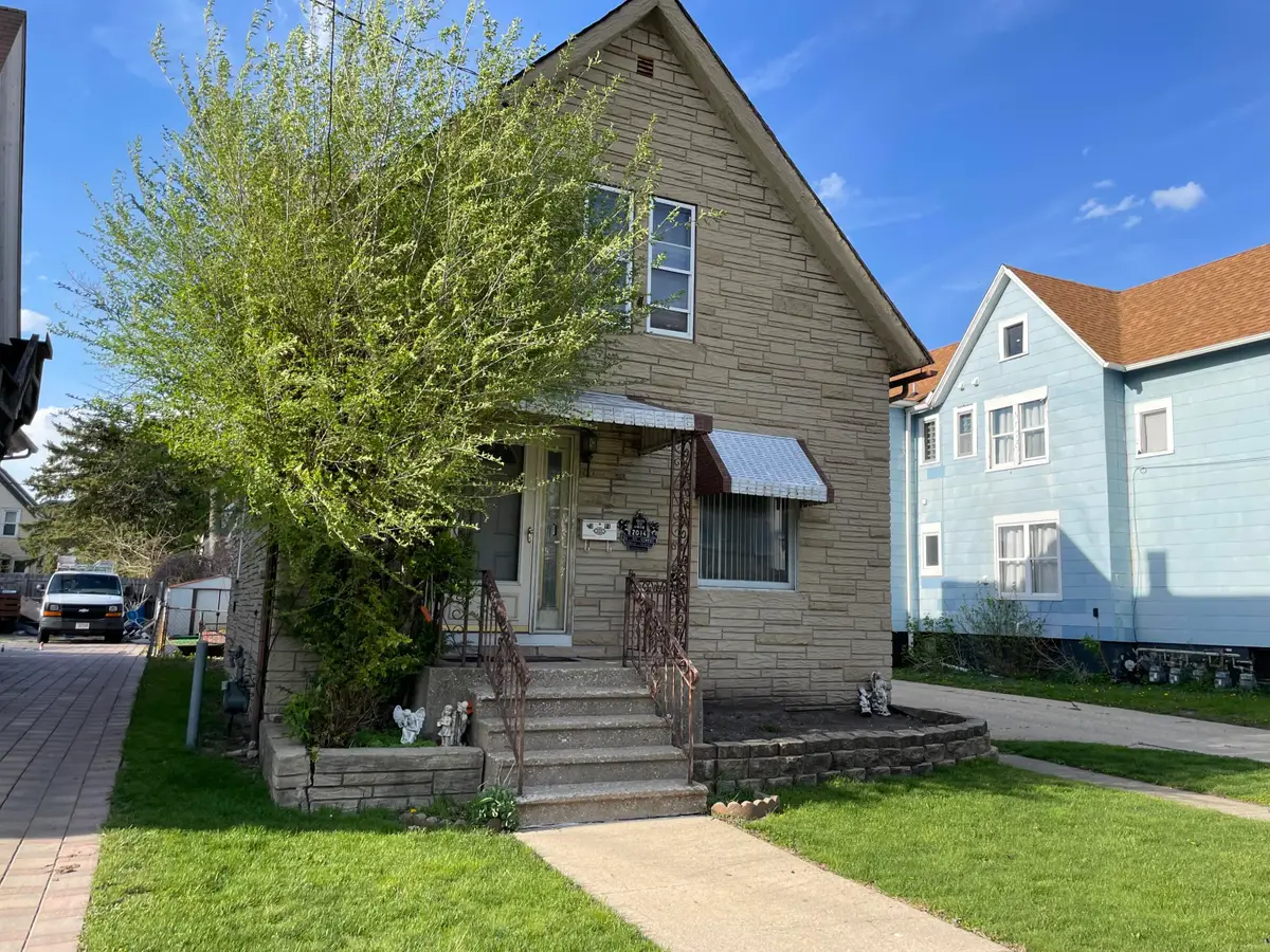 2014 61st St, Kenosha, WI 53143 - #1