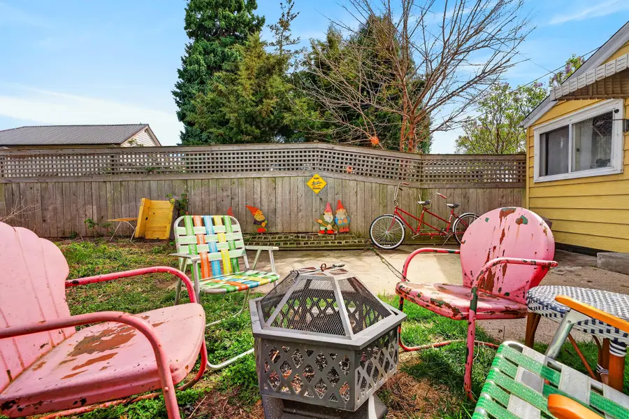 925 E Lincoln Ave, Milwaukee, WI 53207 - #3