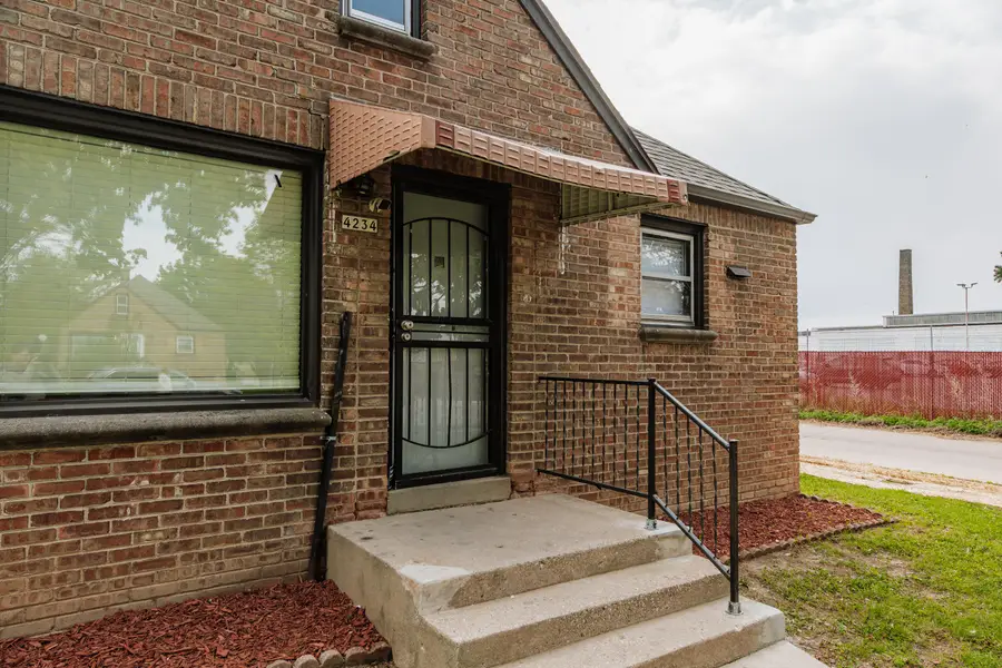 4234 N 29th St, Milwaukee, WI 53216 - #2