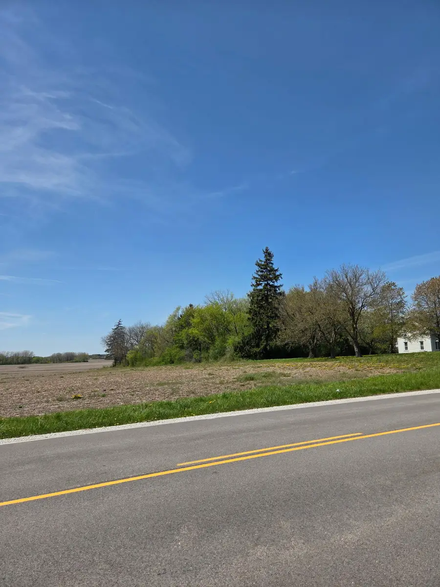 4200 Nicholson Rd, Caledonia, WI 53126 - #2