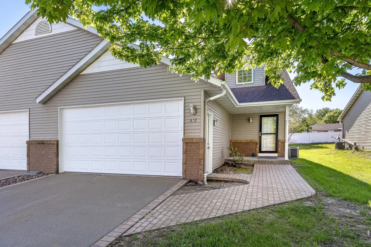 1338 Rosewood Trl, Onalaska, WI 54650 - #1