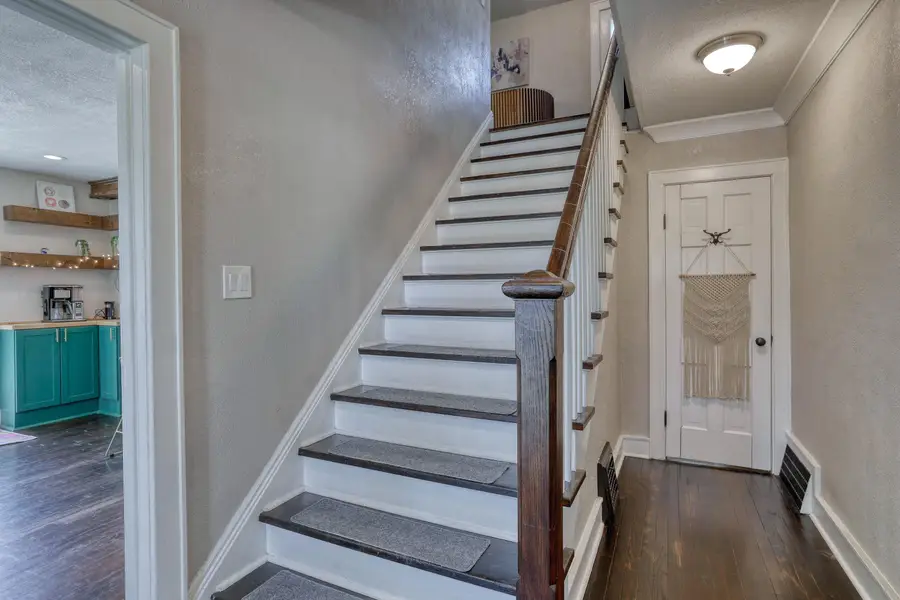 7301 W Bluemound Rd, Milwaukee, WI 53213 - #2