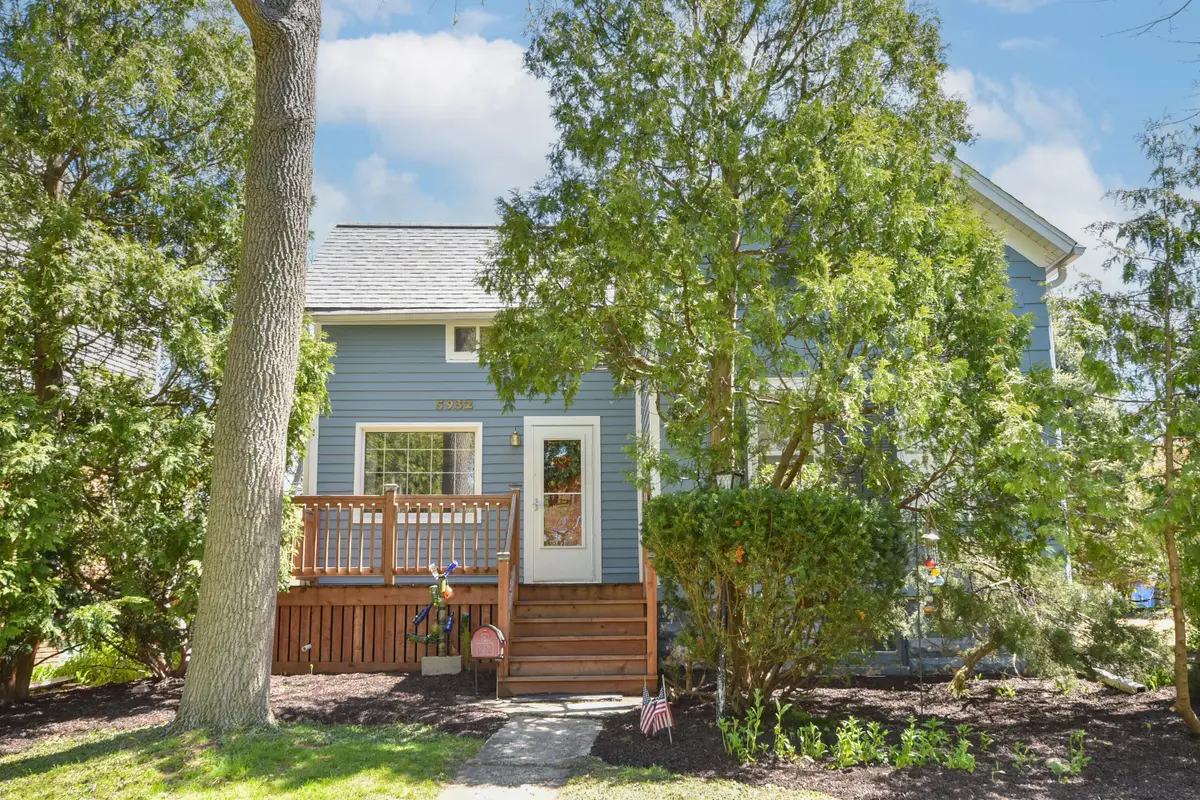 5932 N Santa Monica Blvd, Whitefish Bay, WI 53217 - #1