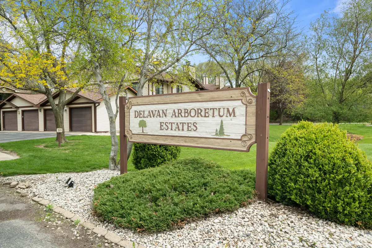 217 Franklin St, Delavan, WI 53115 - #1